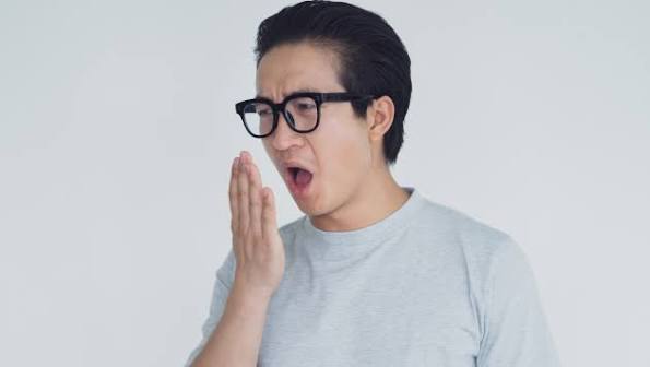 Tại sao đánh răng rồi hơi thở vẫn có mùi sau 2 tiếng? Mẹo giữ hơi thở thơm mát chuẩn nha khoa Châu Âu